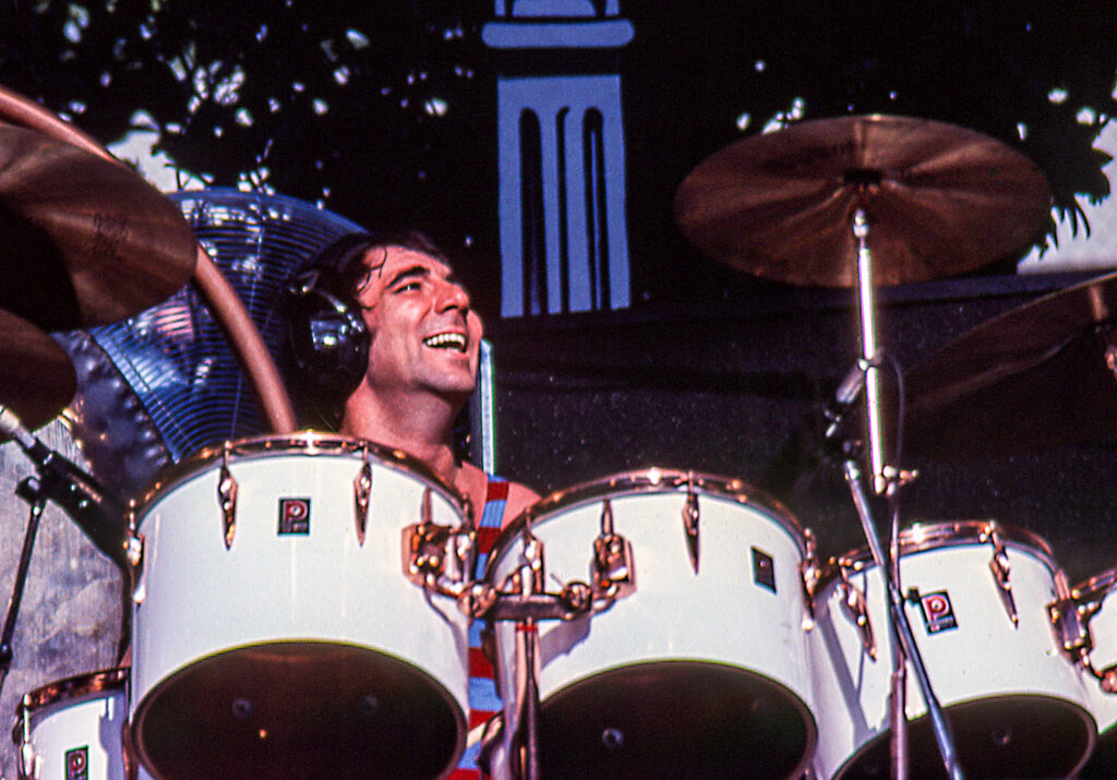 Den Kdy Se Narodil Keith Moon ivot Divok ho Buben ka Ukon il L k den-kdy-se-narodil-keith-moon-ivot-divok-ho-buben-ka-ukon-il-l-k