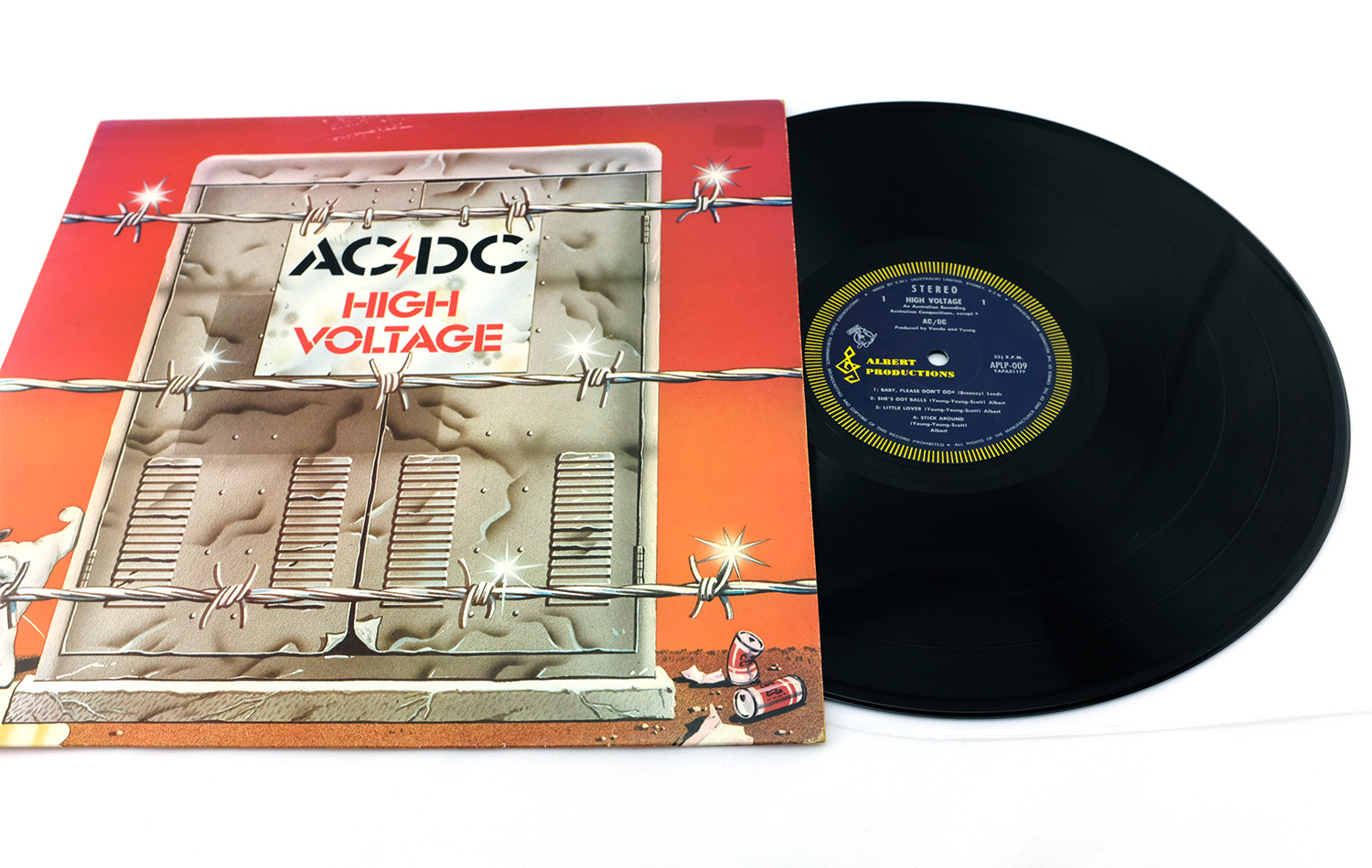 Elektrizující debut: Před 50 lety vydali AC/DC svou prvotinu - Expres FM