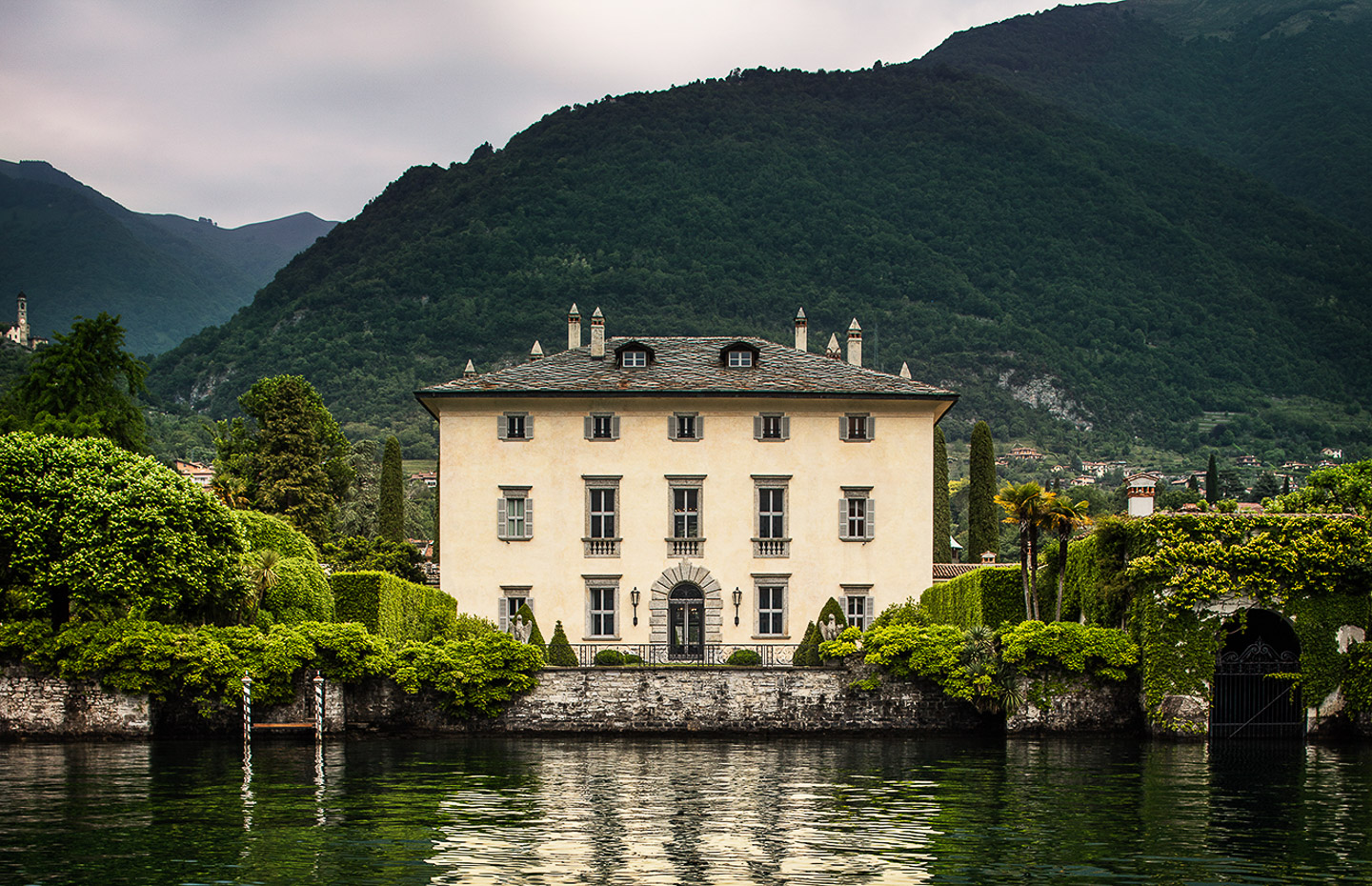 Villa-Balbiano-luxury-property-Lake-Como-Italy-the-heritage-collection-17-century-former-residence-cardinale-Durini-available-for-exclusive-events-accommodation-rent-rental-event-boat-access-service.jpg