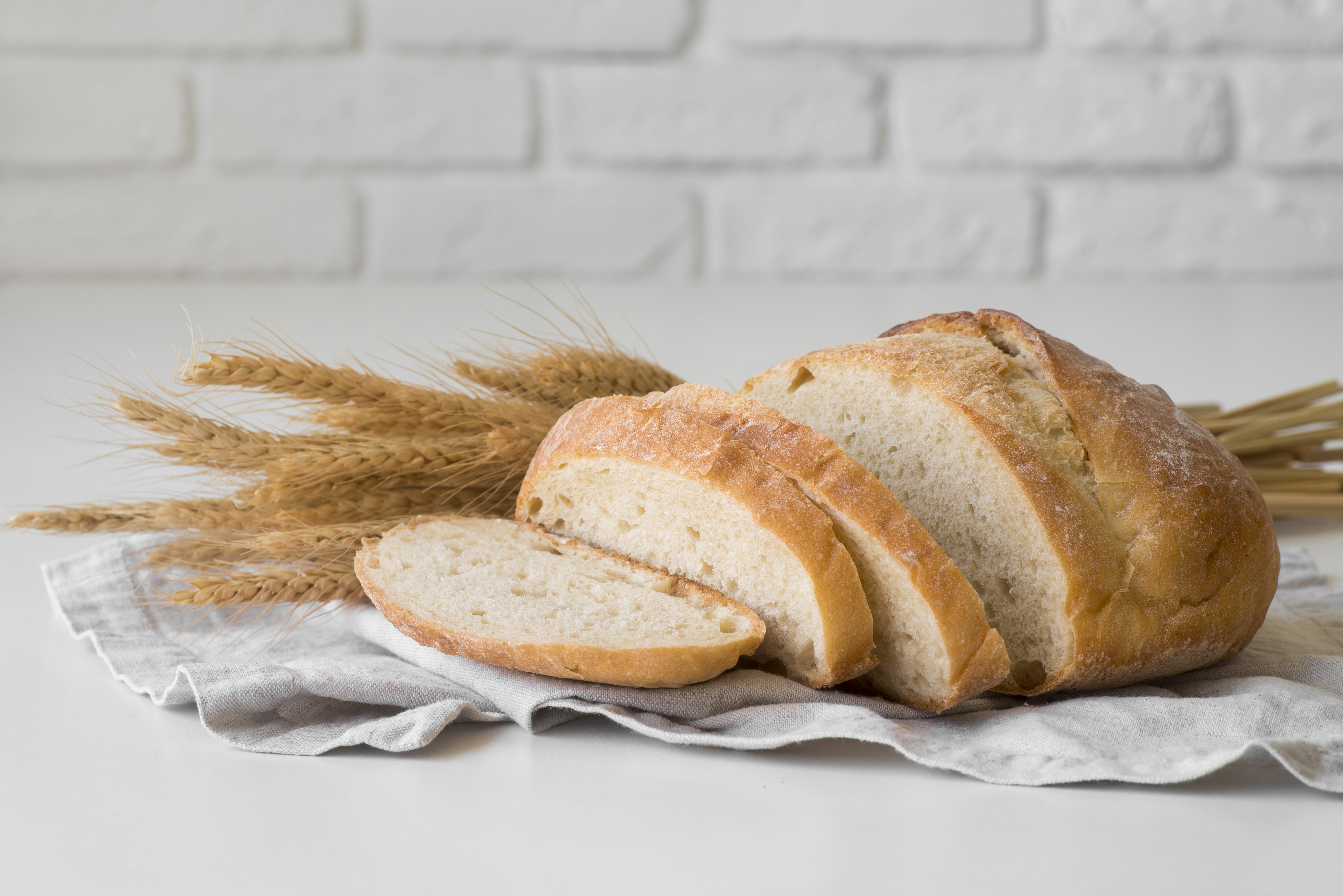 front-view-sliced-fresh-bread.jpg